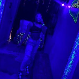 Meet your Posher, Hillary